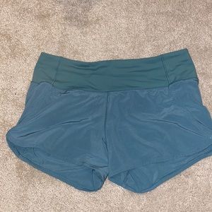 LuluLemon Running Shorts - Speed Up, 4” Size 6!!